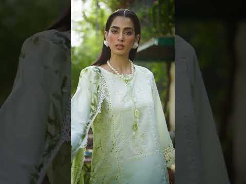 SIRAA | Dastak Luxury Lawn | Izel Apparel