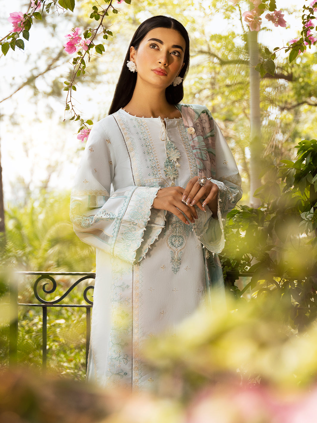 FALAK | Dastak Luxury Lawn | Izel Apparel