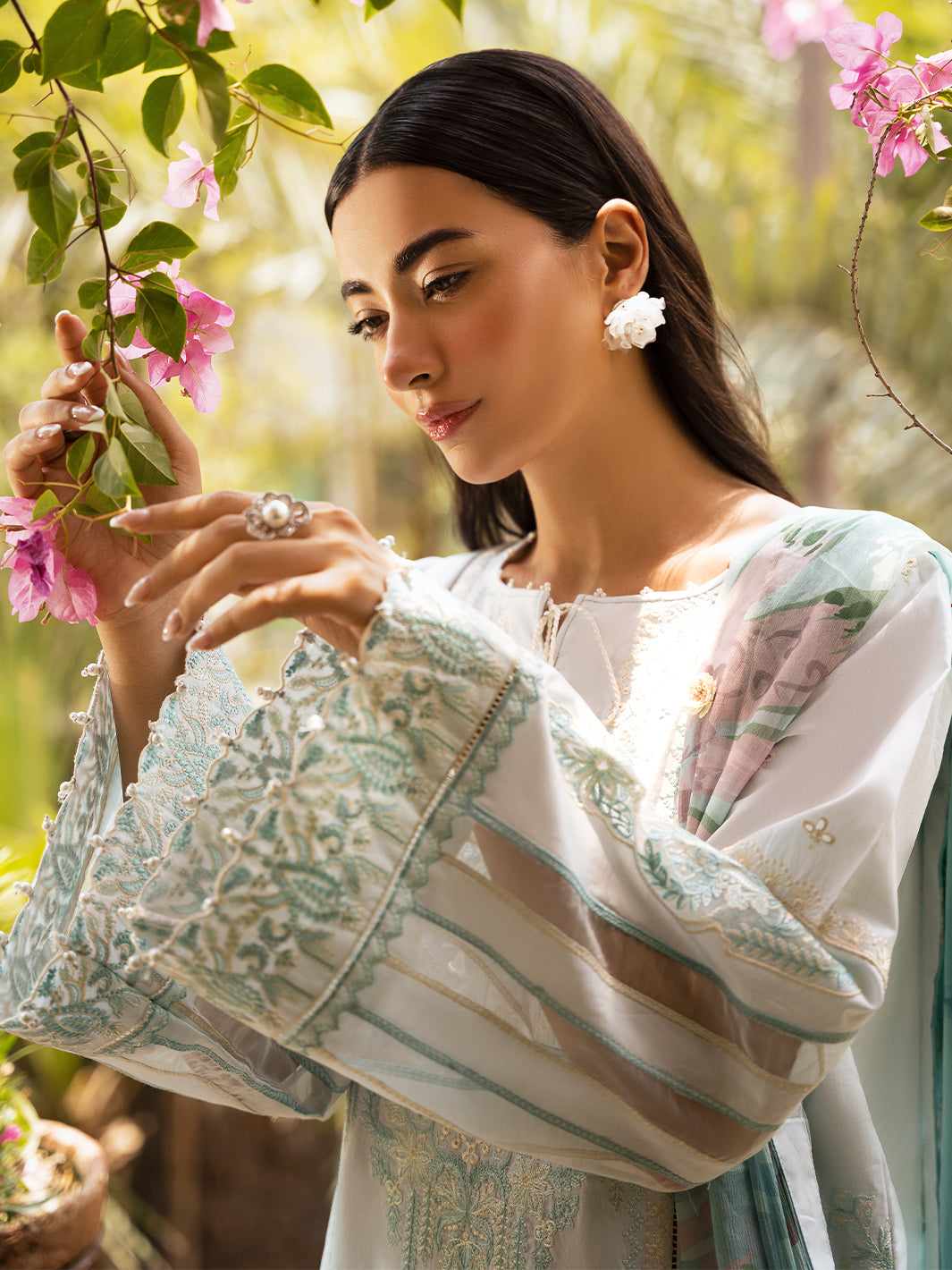 FALAK | Dastak Luxury Lawn | Izel Apparel