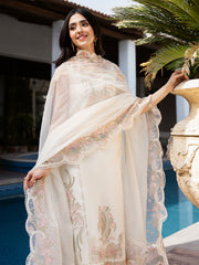 KUBRA | Mahveen Festive Lawn '25 | Luxury Lawn | Izel Apparel