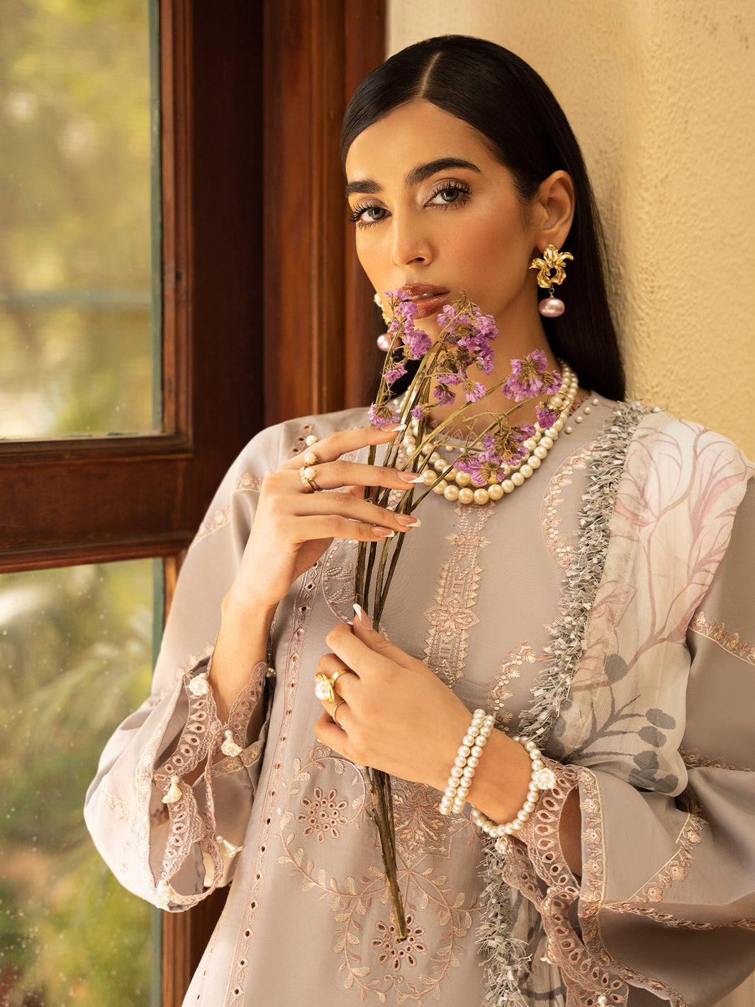 SAAYE | Dastak Luxury Lawn | Izel Apparel