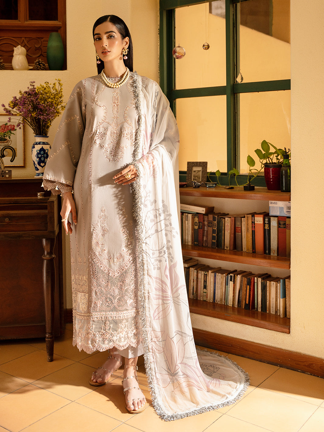 SAAYE | Dastak Luxury Lawn | Izel Apparel