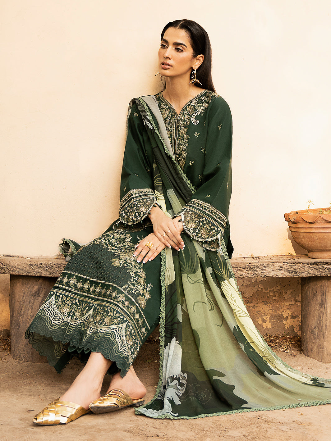 ZAIB | Dastak Luxury Lawn | Izel Apparel